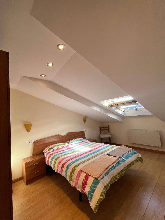 Apartamentosarturo Llanes Laplaza Atico Centrico Extérieur photo